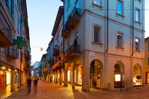 Camera matrimoniale con spese incluse-busto(va)