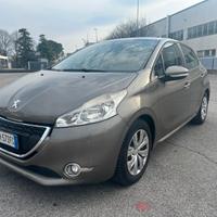 Peugeot 208 1.2 VTi 82 CV 5 porte Allure