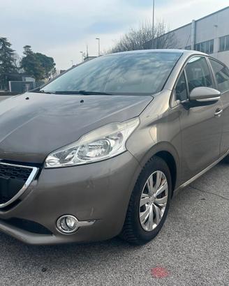 Peugeot 208 1.2 VTi 82 CV 5 porte Allure