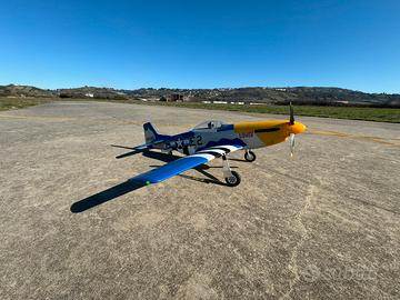 Aeromodello P-51 Mustang e-flight