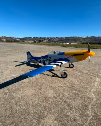 Aeromodello P-51 Mustang e-flight