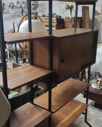 libreria vintage stile svedese 