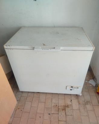 Congelatore a pozzetto