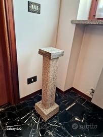 Colonna granito porta vaso statua