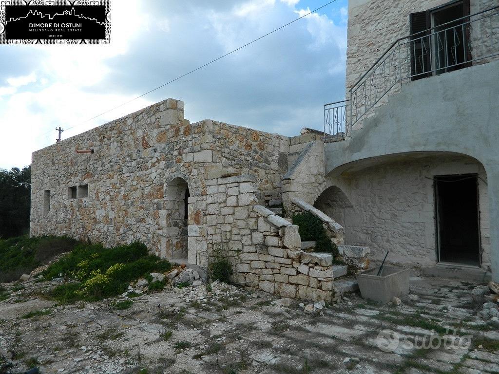 PORZIONE DI MASSERIA con VISTA MARE E TERRENO 1Ha - Vista 3