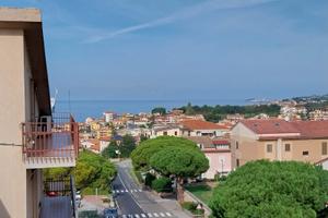 Appartamento centrale con terrazzo vista mare