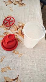 shaker Tupperware 