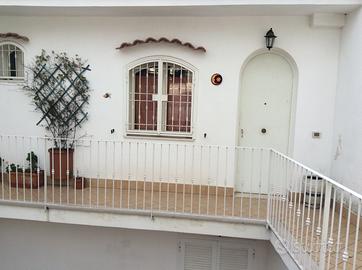 Zona Agnano appartamento arredato