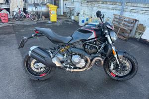Ducati monster 821 dark