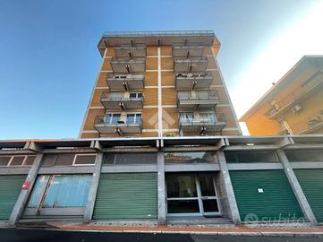 3 LOCALI A BORGOMANERO