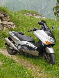 Yamaha T Max - 2006
