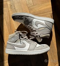 Scarpe Nike Air Jordan 1 Mid Light Smoke Grey 43