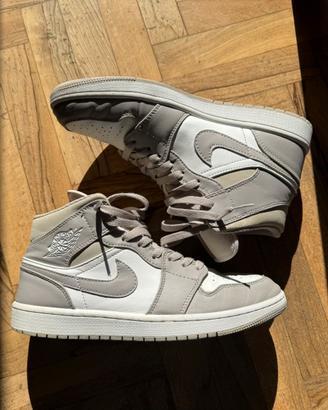 Scarpe Nike Air Jordan 1 Mid Light Smoke Grey 43