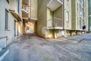 MAGAZZINO A RIVOLI