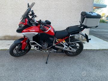 Multistrada v4 s travel + radar