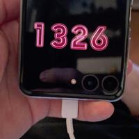 Samsung Galaxy ZFlip 6 512GB.