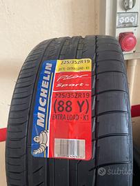Gomme Michelin 225/35 ZR19 88Y