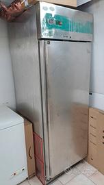 frigorifero professionale usato 