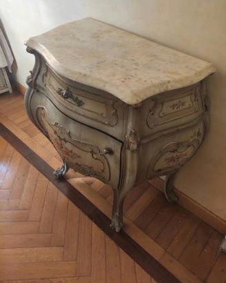 Comodino bombato Veneziano con piano in marmo
