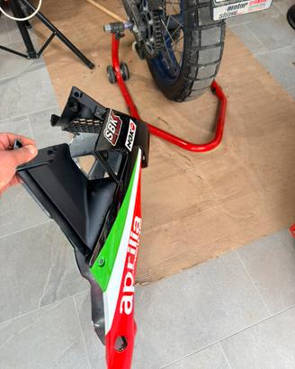 Vasca puntale aprilia tuono rsv carena