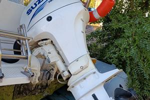 motore Suzuki df 40 quattro tempi 