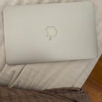 Apple MacBook Air 11”