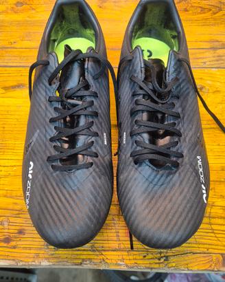 Scarpe da calcio  e parastinchi