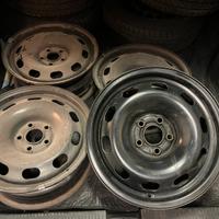 4 Cerchi in ferro da 15" per Volkswagen/Skoda/Seat