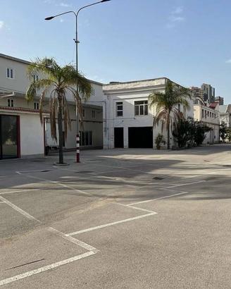 Immobile di 6150 m² con più di 5 locali a Napoli