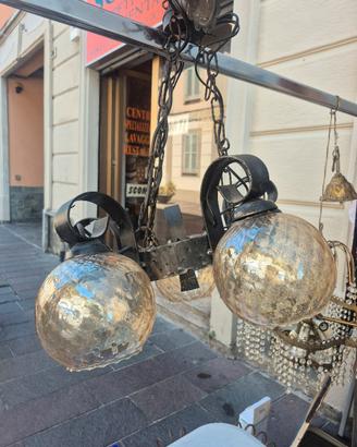 lampadario in ferro battuto