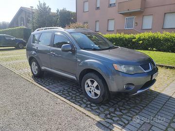 Mitsubishi Outlander + Gancio Traino