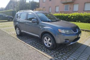 Mitsubishi Outlander + Gancio Traino