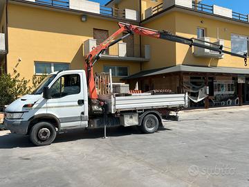 IVECO 65-C15 con Gru Palfinger PK 4501 +Ribaldab
