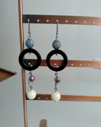 Orecchini lunghi con pietre
