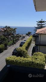 Scogliera bivani discesa a mare e p.auto