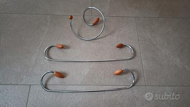 3 portasciugamani in metallo e legno 