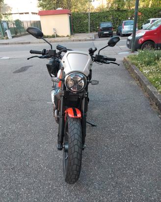 DUCATI SCRAMBLER 800