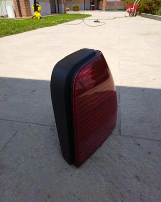 Faro posteriore lato Dx Volkswagen Polo 6n2