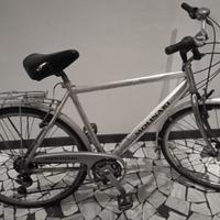 Bici in alluminio mod. 28 con 18 rapporti perfetta