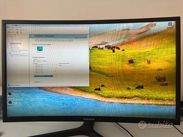 Samsung C24FG73 Monitor Gaming da 24" Curvo.