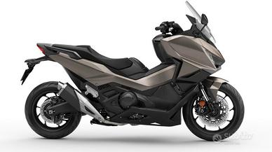 Honda Forza 750