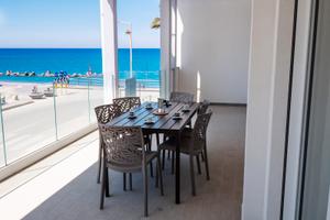 Appartamento moderno con vista mare