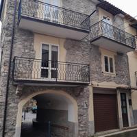 Casa indipendente su tre livelli