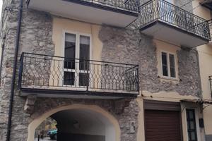 Casa indipendente su tre livelli