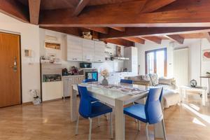 4 LOCALI A ROSETO DEGLI ABRUZZI