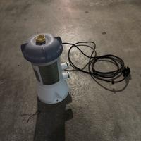 Pompa per piscine usata