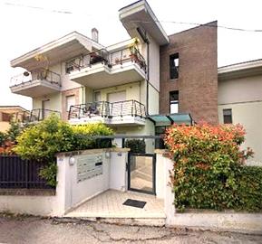 Trilocale con garage e 2 posti auto