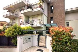 Trilocale con garage e 2 posti auto