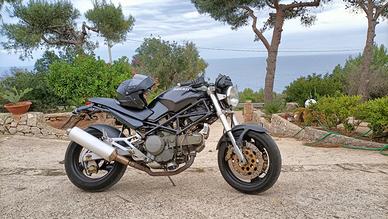 Ducati Monster 750