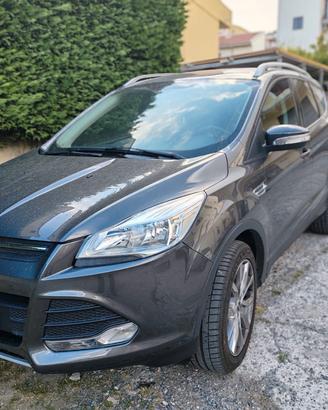 Ford Kuga 2015 2.0 titanium 2wd 98.000 km